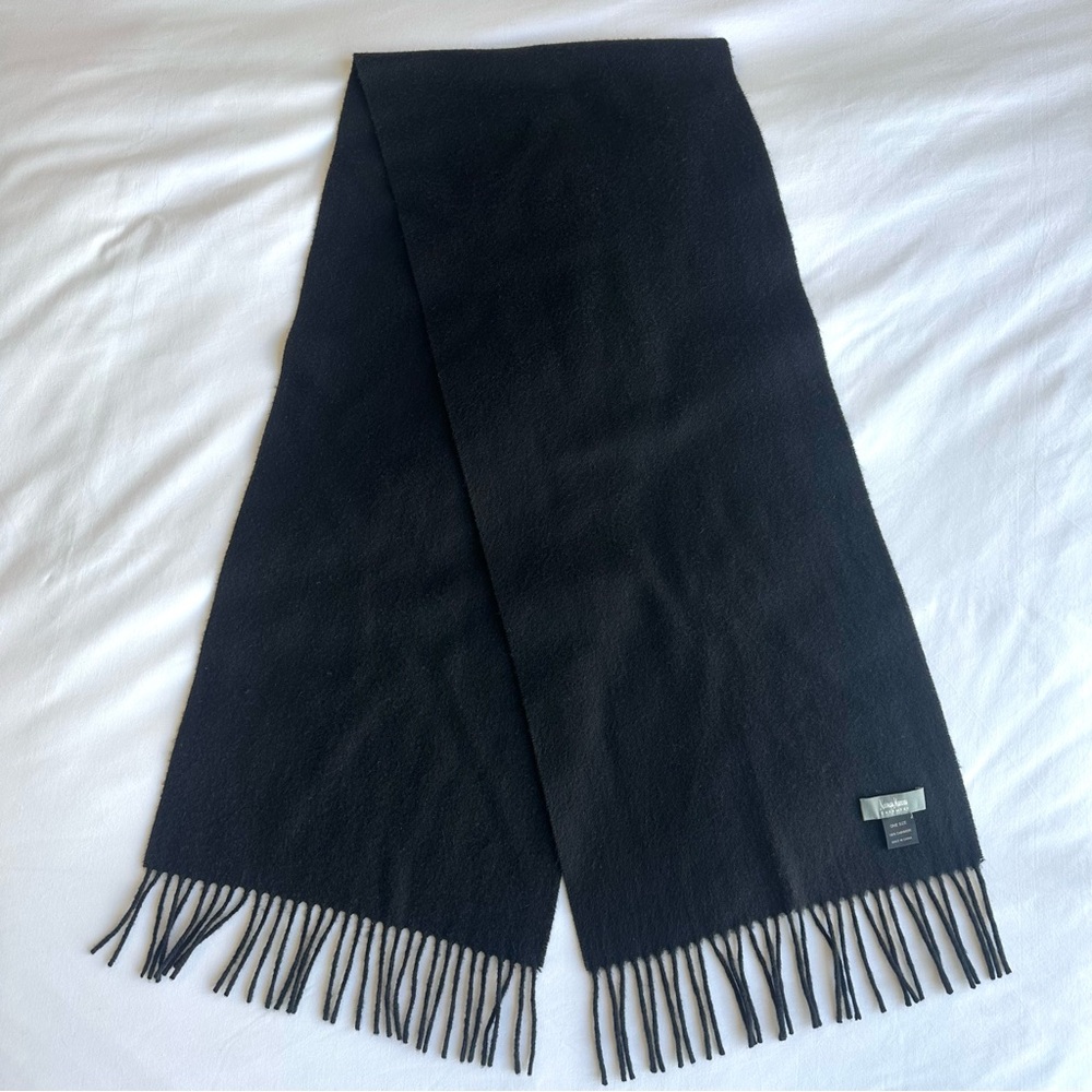 Neiman Marcus Black Fringed Cashmere Scarf Flawless